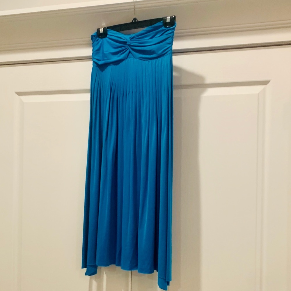 Blue flowy strapless dress